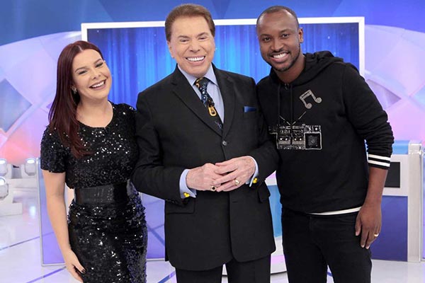 Silvio Santos Recebe Fernanda Souza E Thiaguinho No Programa Deste Domingo 23 Sbt