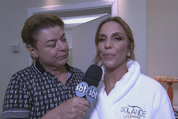 Ivete Sangalo dá entrevista para David Brazil no Domingo Legal