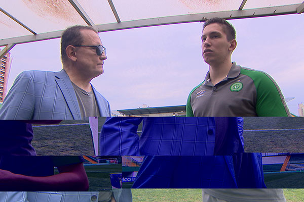 Roberto Cabrini reencontra jogador da Chapecoense