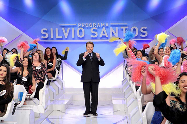 Silvio Santos anima a plateia