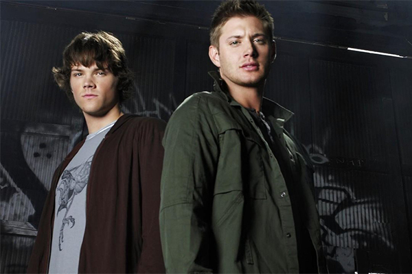 Sam e Dean da série Sobrenatural exibida no SBT