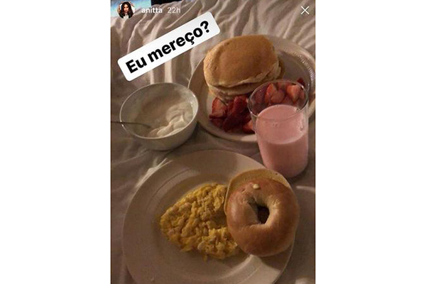 Café da manhã de Anitta