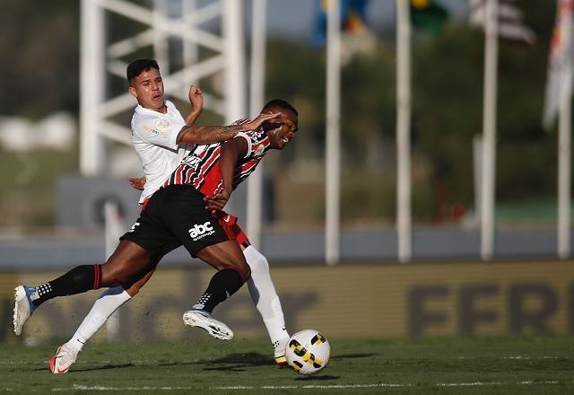 SBT TV São Paulo larga atrás do placar mas busca empate o Bragantino