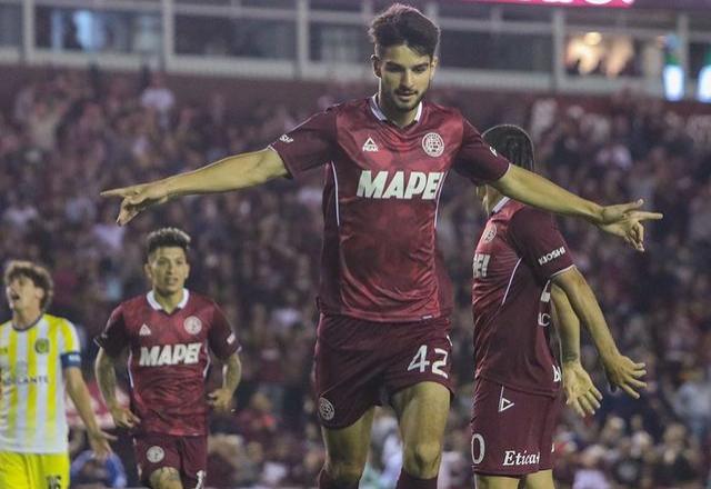 Lanús anuncia venda do atacante Flaco López ao Palmeiras SBT News