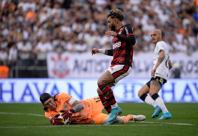 Gols decisões e provocações o histórico de Gabigol contra o