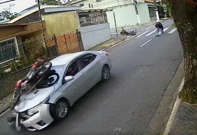 Motorista Atropela Criminosos Que Pilotavam Moto No Abc Paulista Sbt News