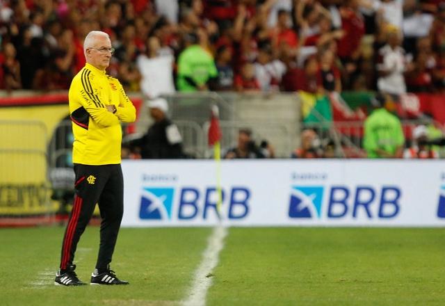 Venê revela bastidores do Flamengo Relatos de que o Dorival chorou SBT