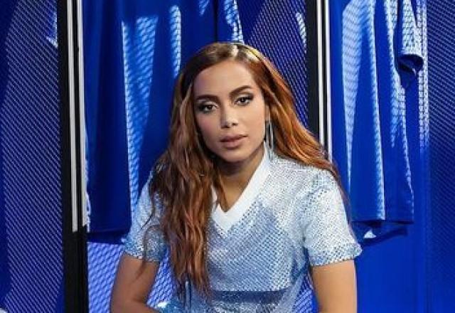 Anitta Dan A Funk De Biqu Ni Na Turquia E Pessoas Ao Redor Se