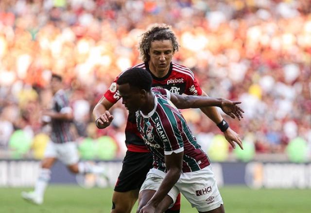 Flamengo e Fluminense empatam em jogo polêmicas de arbitragem SBT