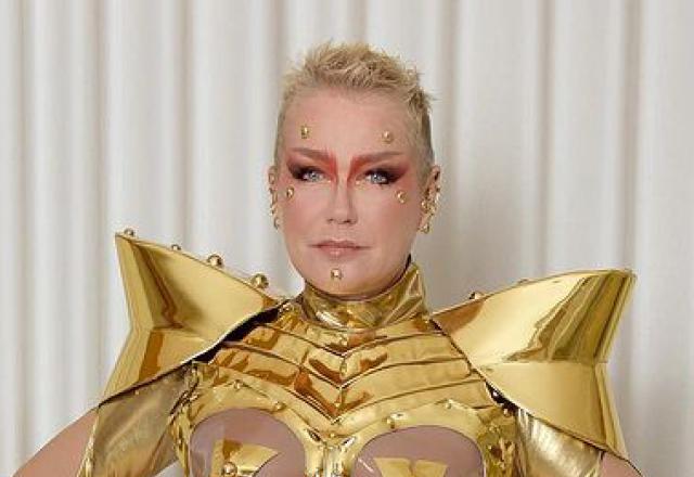 Xuxa Ostenta Sensualidade Ao Usar Fantasia Seios Transparentes E