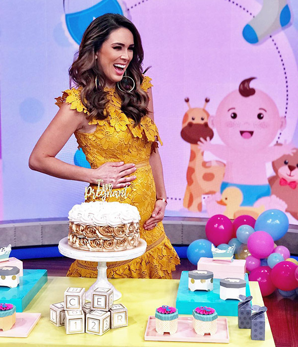 Jacqueline Bracamontes revela gravidez