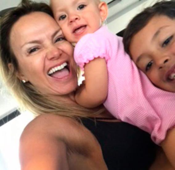 Eliana e filhos