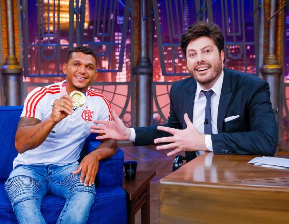 The Noite Isaquias