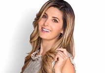 Isabela Vázquez de Castro (Mayrin Villanueva)