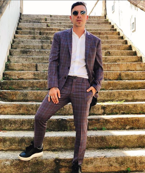 O cantor Di Ferrero - look dos famosos no casamento da Iza