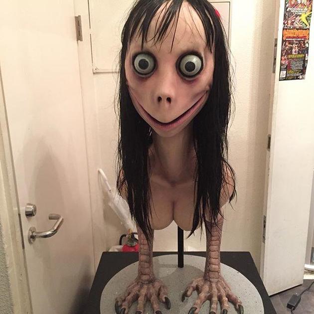 Escultura Momo