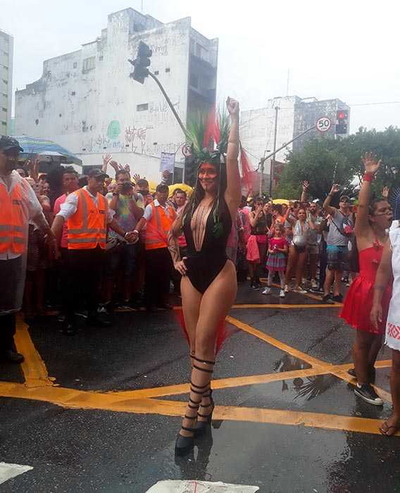 Alessandra Negrini vestida de índia