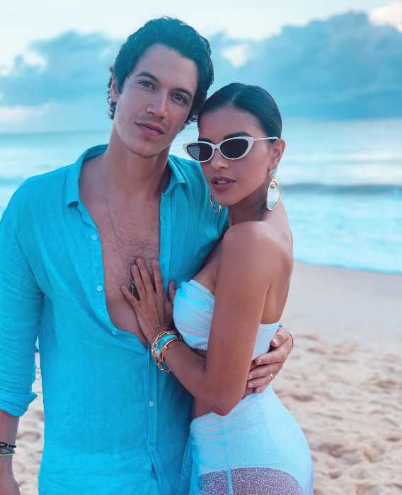 Mariana Rios e o marido