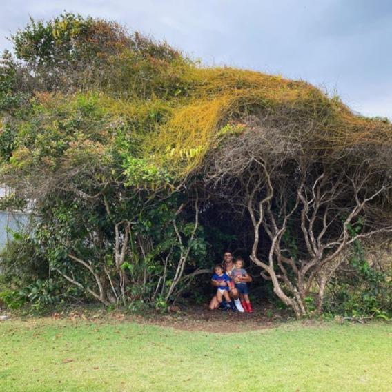 Marido de Ivete Sangalo encanta ao aparecer em foto com as filhas gêmeas do casal (Reprodução/Instagram)