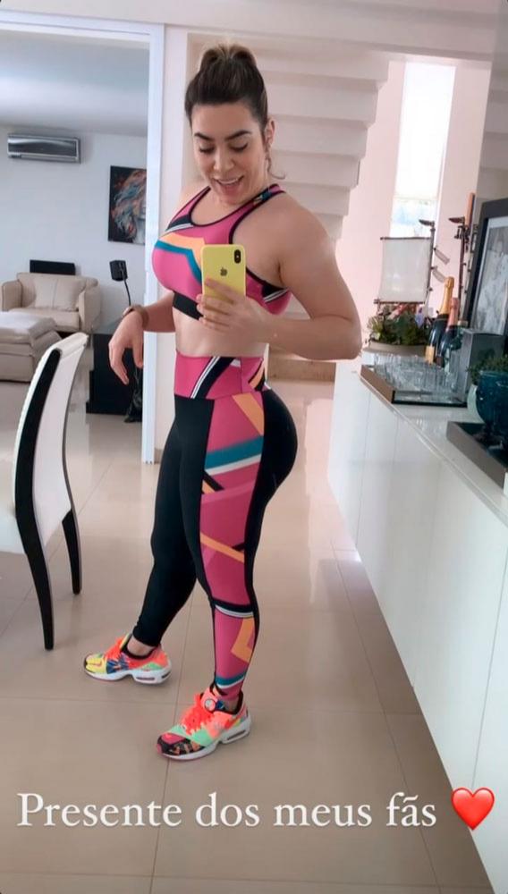 Naiara Azevedo Exibe Look De Academia E Corpo Malhado Rouba A Cena SBT TV SBT TV