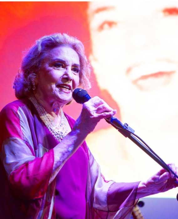 Eva Wilma