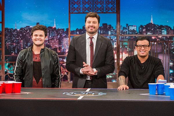 Danilo Gentili recebe Matheus e Kauan no The Noite desta segunda
