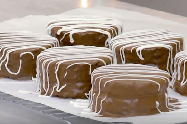 Receitas da Carol: Pão de Mel com ganache de chocolate branco