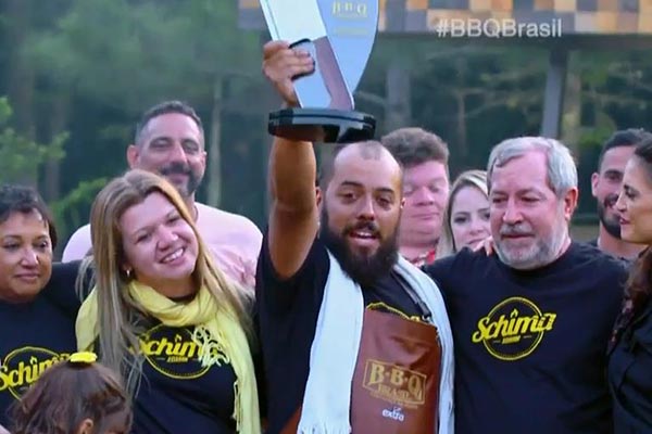 Churrasqueiro gaúcho segue tendências e vence o BBQ Brasil