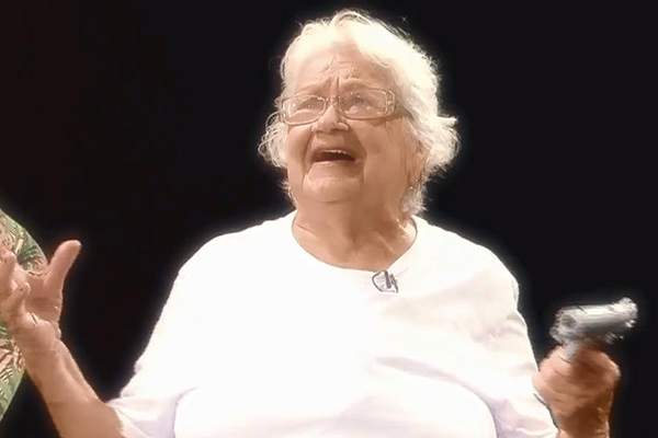Morre Dona Terezinha, a senhora que alegrava os quadros do The Noite