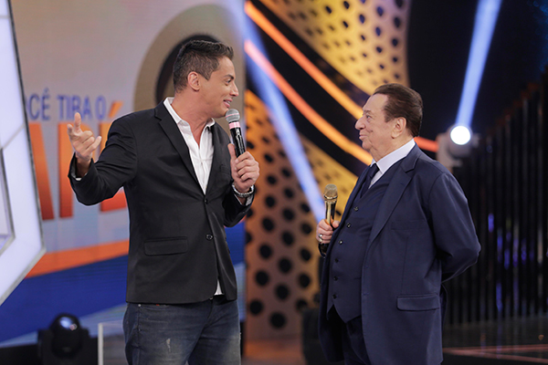 Neste sábado, Leo Dias revela para quem tira o chapéu