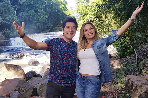 Exclusivo: Daniel abre a porta de sua casa em Brotas