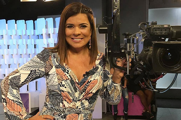 Mara Maravilha radicaliza o visual e põe megahair