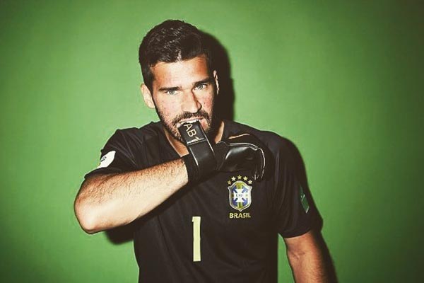 uniforme alisson becker