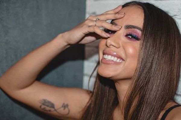 Anitta substituiu Viviane Araújo em uma famosa escola de samba? Entenda!