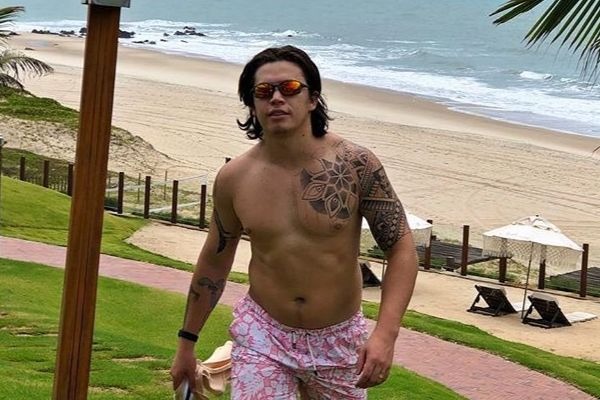Perdeu o bom humor? Whindersson Nunes perde a paciência e xinga internauta