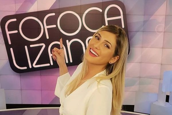 Muito samba no pé! Lívia Andrade, musa do Paraíso do Tuiuti, mostra todo o seu gingado em ensaio