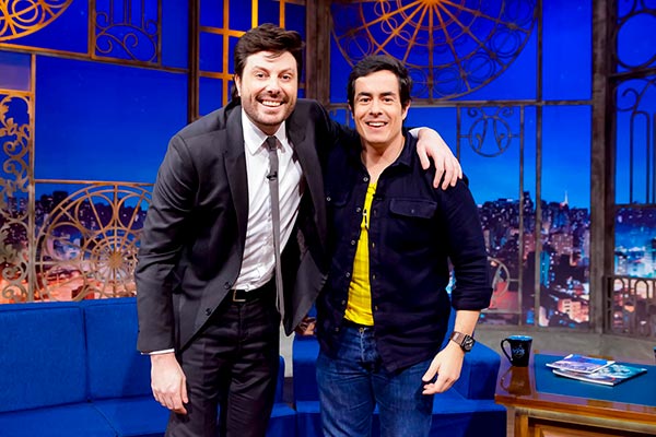 The Noite recebe Felipe Folgosi e a banda Cachorro Grande nesta sexta