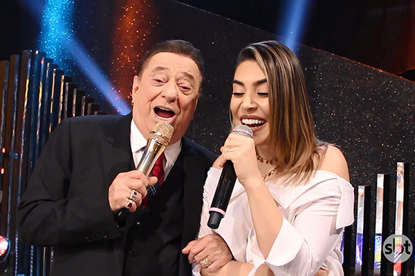 Naiara Azevedo e Raul Gil cantam modão sertanejo