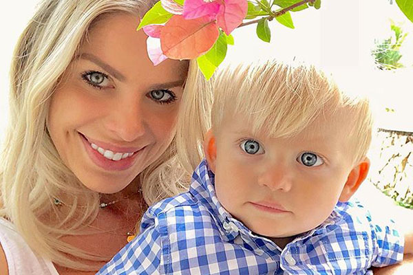 Karina Bacchi mostra novos membros da família e Enrico tem reação divertida