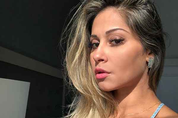 VAI EXPLODIR! Mayra Cardi mostra a filha se mexendo na barriga e brinca