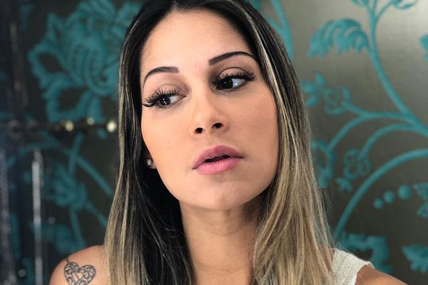 Menos de 24 horas após dar à luz, Mayra Cardi aparece com a barriga CHAPADA