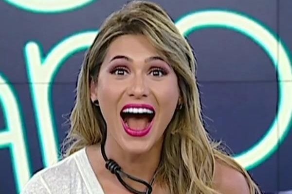 Polêmica! Atriz famosa é detida pela polícia; saiba no Fofocalizando!