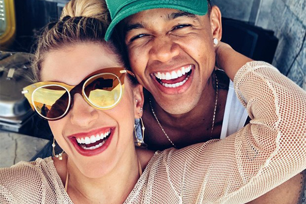 Léo Santana comenta em foto da ex e gera burburinho na web