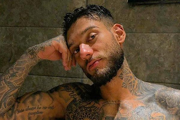 Lucas Lucco mostra mãe toda sarada e brinca ´criei um monstro´