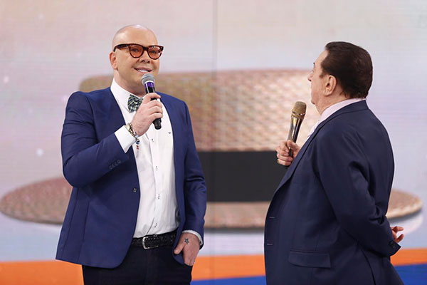 Raul Gil recebe Felipeh Campos neste sábado