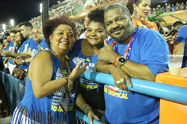 Aos três meses de gestação, filha de Arlindo Cruz revela nome do filho