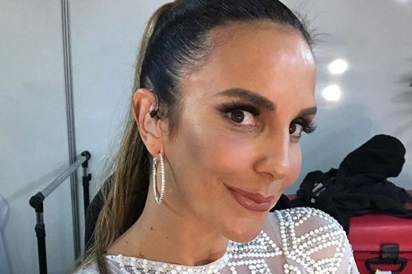 Ivete Sangalo relembra época de modelo e fãs ficam chocados com a mudança