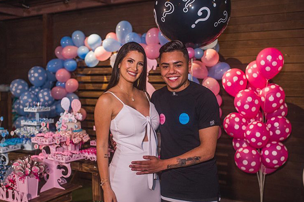 Mãe do filho de Felipe Araújo fala sobre sangramento durante gravidez