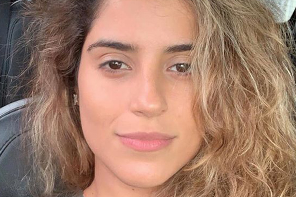 Camilla Camargo compõe look total white e é puro sucesso no feriadão