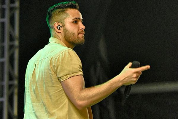 Show de funkeiro famoso termina com pancadaria e vandalismo